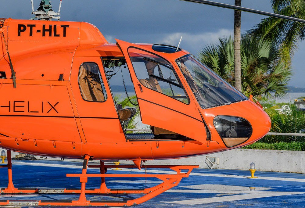 Helicóptero da HELIX na Bahia Marina